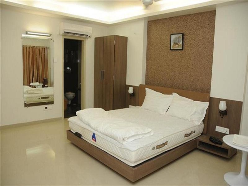 Hotel Royal Inn Ankleshwar Exterior photo