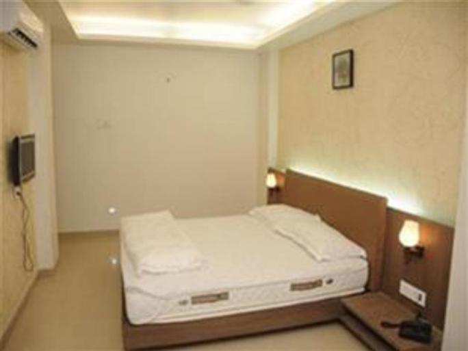 Hotel Royal Inn Ankleshwar Room photo