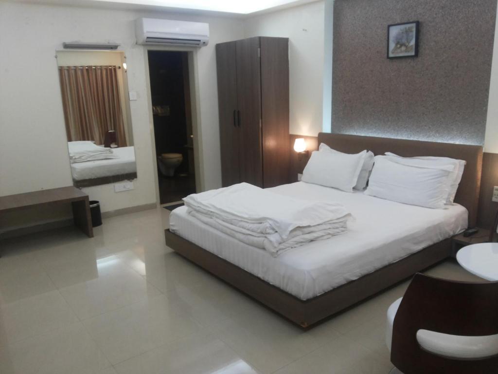 Hotel Royal Inn Ankleshwar Room photo