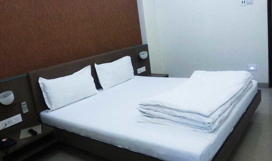 Hotel Royal Inn Ankleshwar Exterior photo